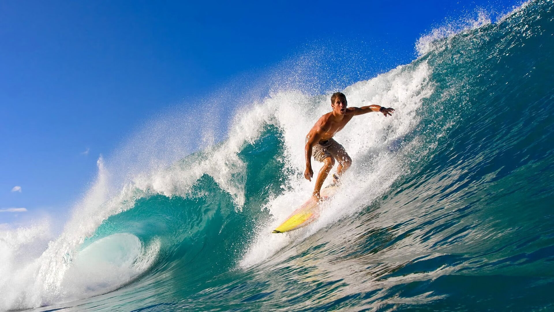 体育新闻中心通报全民健身路径智能升级试点城市进度，全民健身体育设施